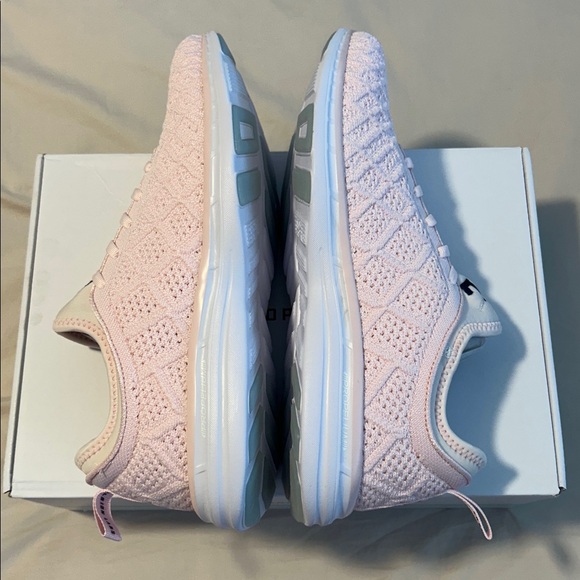 APL Techloom Phantom Bleached Pink Navy White Unisex Men’s 9 Women’s 10.5 NWT - Picture 5 of 8
